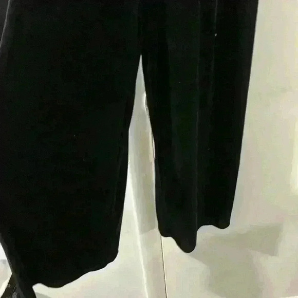 NWT H&M Velvet Wide Leg Romper Black Size 8 - Picture 4 of 8